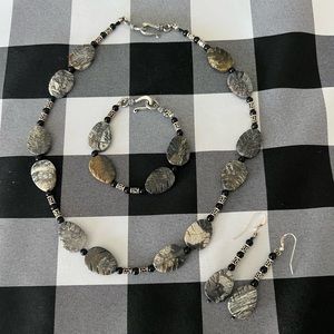 Necklace, bracelet & earrings set